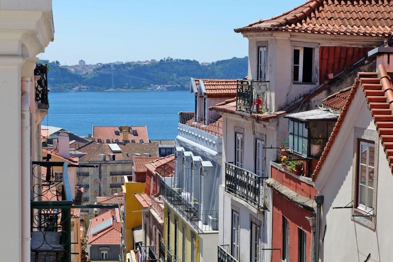 Lejlighed Bl Bairro Alto Famous Bica Funicular Street View